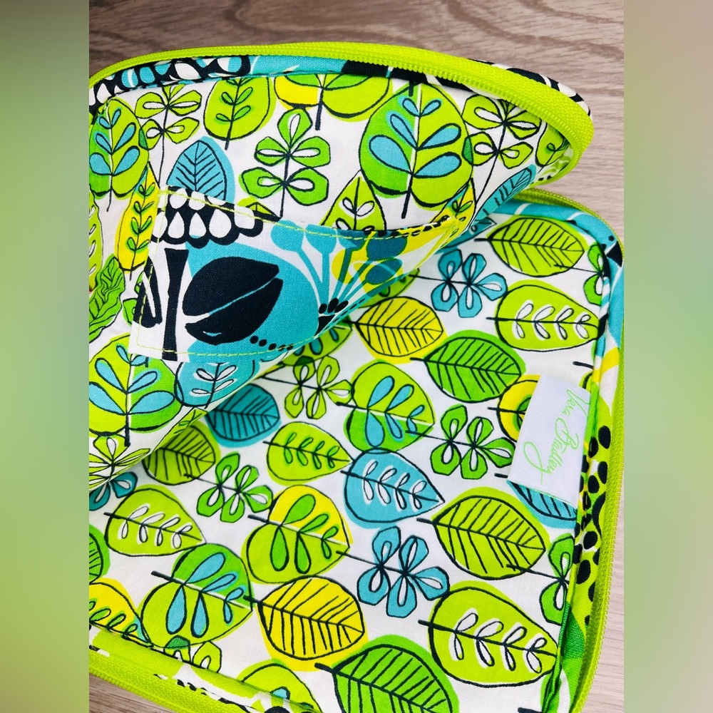 Vera Bradley Rosy Posies Sleeve Case Bag Tablet iPad Zipper Lime - Picture 7 of 9